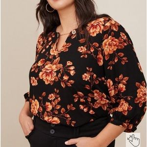 Torrid 3 black floral crepe chain detail blouse